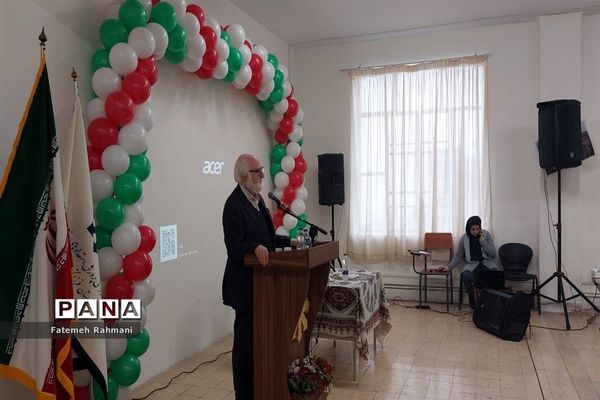 برگزاری یادواره  شهدا در دبیرستان فرزانگان ۸