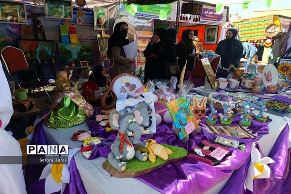 نمایشگاه آثار کانون‌های برتر طرح تحولی فارس در سالروز تاسیس و هفته کانون‌های فرهنگی  و تربیتی