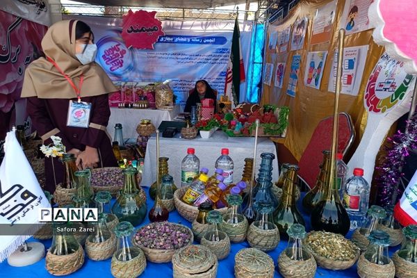 نمایشگاه آثار کانون‌های برتر طرح تحولی فارس در سالروز تاسیس و هفته کانون‌های فرهنگی  و تربیتی