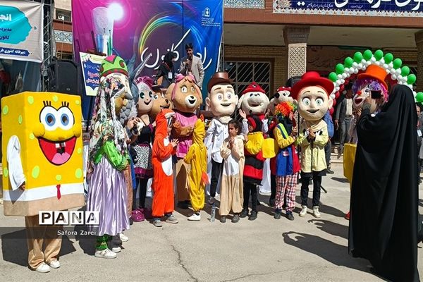 نمایشگاه آثار کانون‌های برتر طرح تحولی فارس در سالروز تاسیس و هفته کانون‌های فرهنگی  و تربیتی