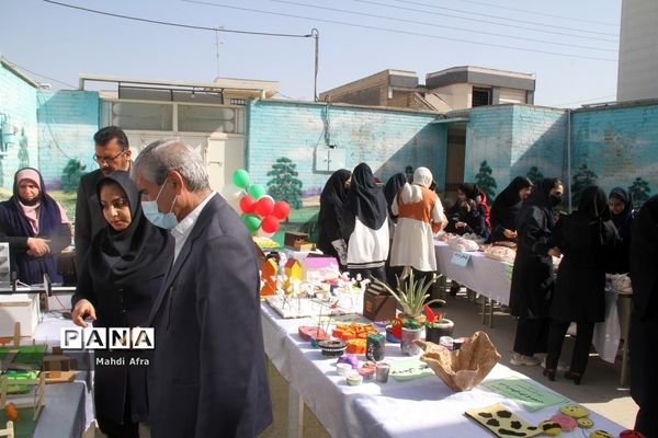 برگزاری نمایشگاه دست‌سازه و بازارچه دانش‌آموزی در دبیرستان غیر دولتی  اندیشه برتران بهبهان