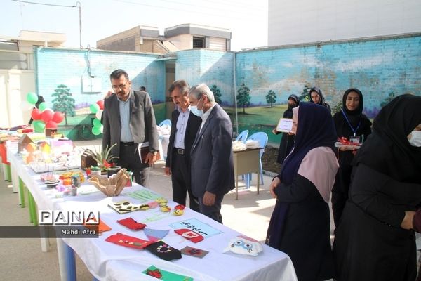 برگزاری نمایشگاه دست‌سازه و بازارچه دانش‌آموزی در دبیرستان غیر دولتی  اندیشه برتران بهبهان