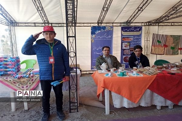 افتتاح نمایشگاه تولیدات دانش‌آموزی قومیت‌ها و بوم گردی منطقه۲