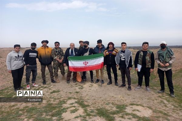 بازدید دانش‌آموزان منطقه ۱۳ از یادمان فتح‌المبین