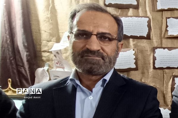 افتتاحیه نمایشگاه مدرسه انقلاب منطقه 12 تهران
