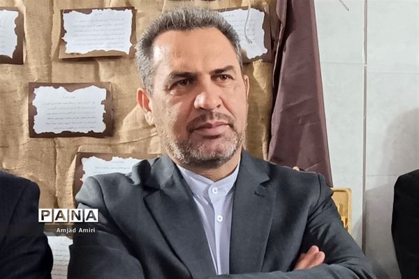 افتتاحیه نمایشگاه مدرسه انقلاب منطقه 12 تهران