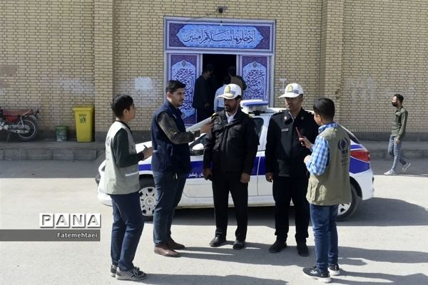 برگزاری مانور ۲۰۰۰ نفری تداوم انقلاب با یاوران انقلاب در اهواز