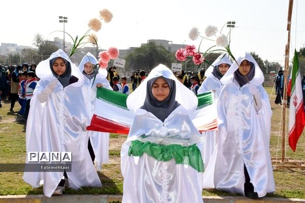 برگزاری مانور ۲۰۰۰ نفری تداوم انقلاب با یاوران انقلاب در اهواز