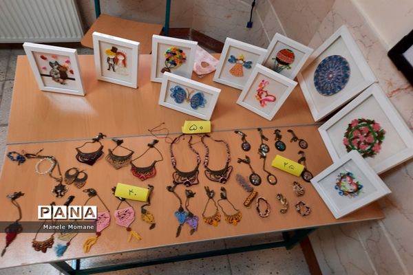 برگزاری جشنواره غذا و صنایع‌دستی در مدرسه فرزانگان شهدای مدافع حرم ملارد
