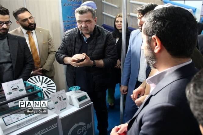اولین نمایشگاه تخصصی تجهیزات پزشکی و دانش بنیان شهرستان اسلامشهر