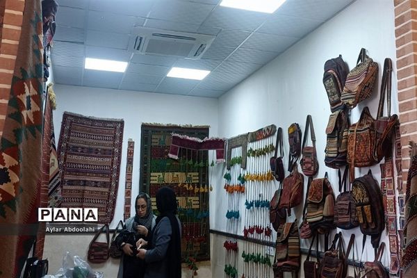 افتتاحیه نمایشگاه دائمی صنایع‌دستی در شهرستان قرچک