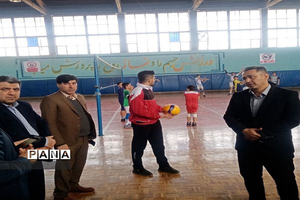 بازدید معاون تربیت بدنی  شهرستان های استان تهران از مدارس شهرستان ورامین