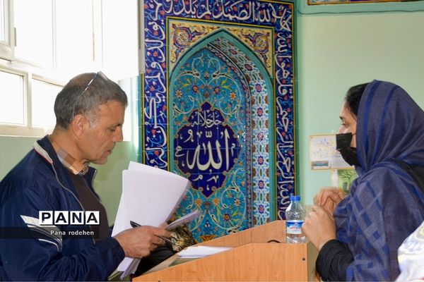 برگزاری جلسات آموزش خانواده مرتبط با پیشگیری از اعتیاد در مدارس متوسطه پسرانه  رودهن