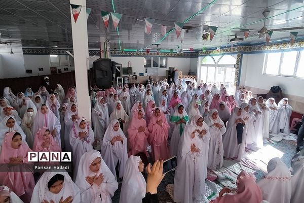برگزاری باشکوه جشن تکلیف دانش‌آموزان  در مدرسه دانا