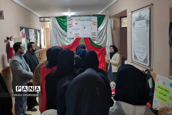 بازدید و ارزیابی نمایشگاه انقلاب دبیرستان تربیت رودهن
