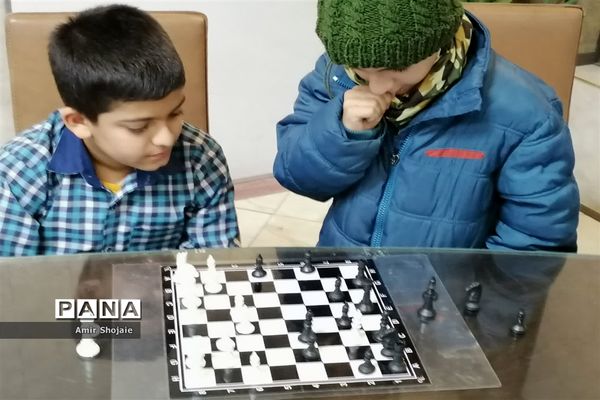 برگزاری مسابقات شطرنج در آموزشگاه علامه طباطبایی پیشوا
