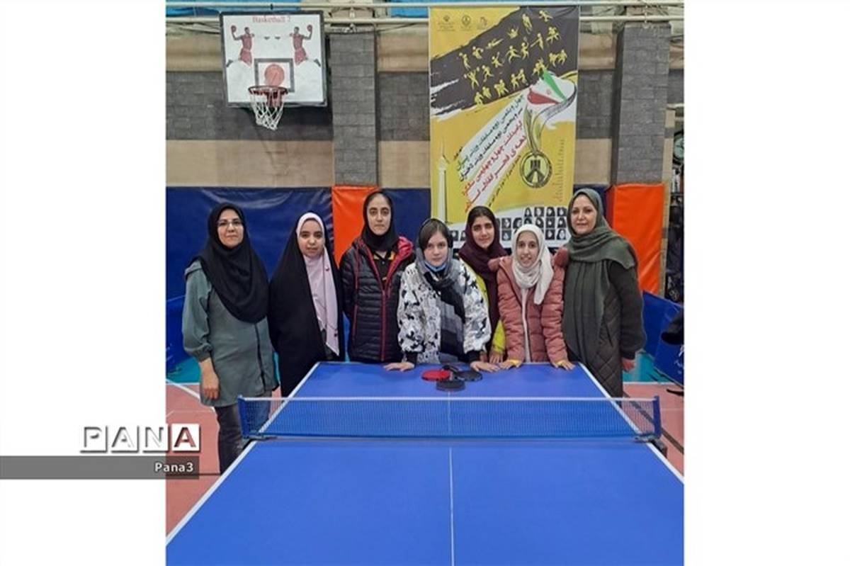 دختران  متوسطه دوره اول منطقه ۳ موفق به کسب  رتبه سوم در مسابقات تنیس روی میز شهر تهران  شدند