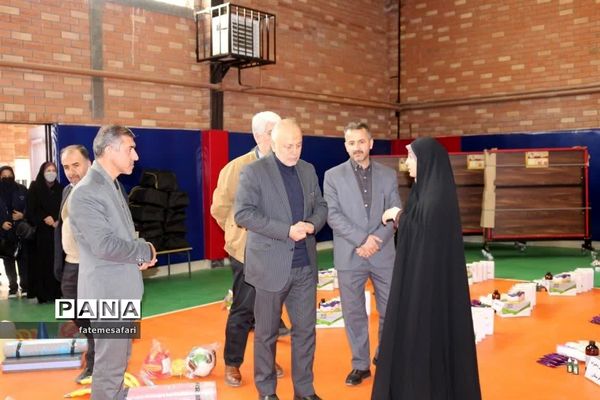 برگزاری آیین توزیع اقلام ورزشی و بهداشتی در مدارس شهرستان فیروزکوه