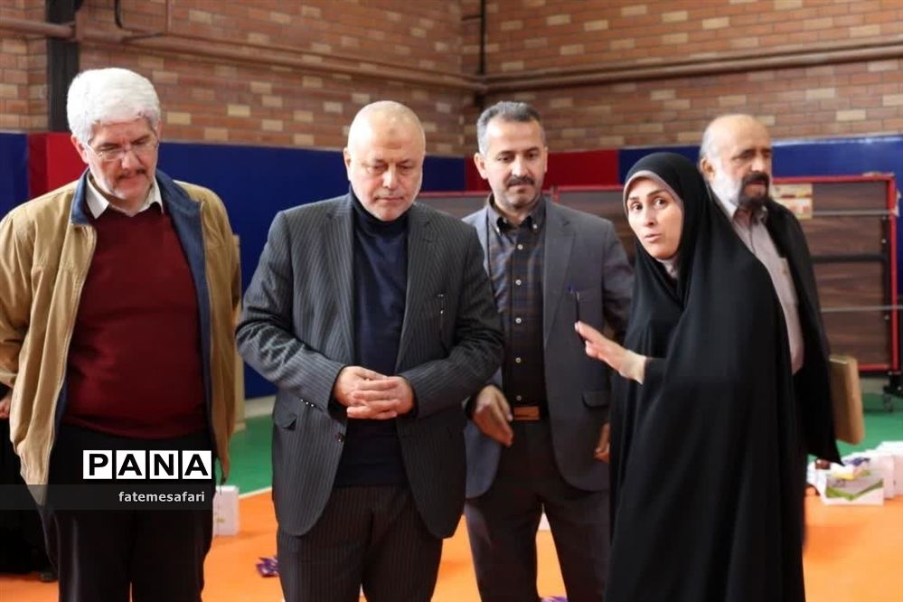 برگزاری آیین توزیع اقلام ورزشی و بهداشتی در مدارس شهرستان فیروزکوه