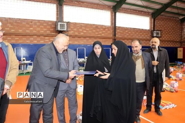 برگزاری آیین توزیع اقلام ورزشی و بهداشتی در مدارس شهرستان فیروزکوه