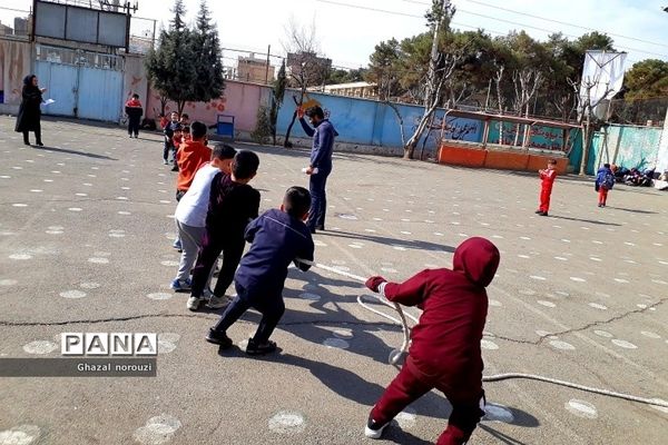 برگزاری المپیاد درون مدرسه‌ای در دبستان کشاورز بهارستان ۲