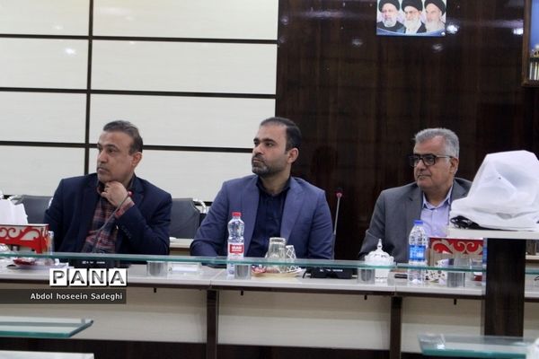 جلسه شورای معاونان اداره کل آموزش و پرورش استان بوشهر با  محور رتبه بندی