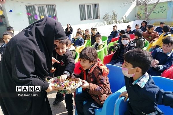 جشن‌میلاد حضرت ابوالفضل(ع)‌در دبستان شهدای کریتون۲ رودهن