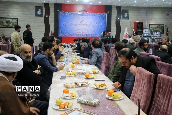 آیین تجلیل از خادمان دومین کنگره ملی شهدای استان قم