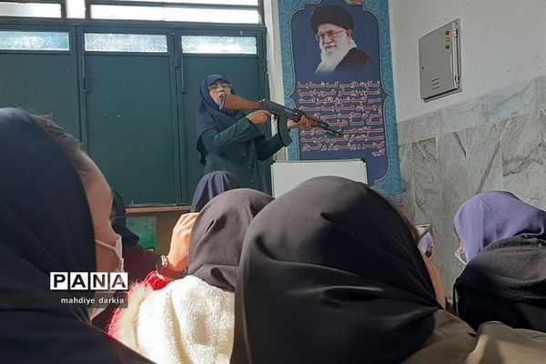 دومین اردوی آمادگی دفاعی دانش‌آموزان دختر دبیرستانی ناحیه 3 شیراز