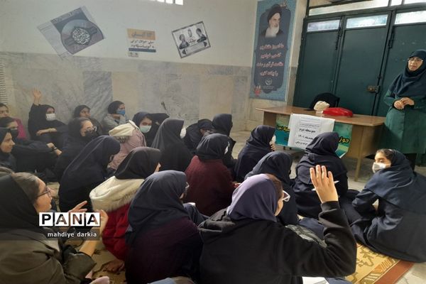 دومین اردوی آمادگی دفاعی دانش‌آموزان دختر دبیرستانی ناحیه 3 شیراز