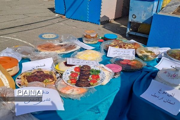 برگزاری جشنواره غذا در دبیرستان سیزده آبان ناحیه یک کرج