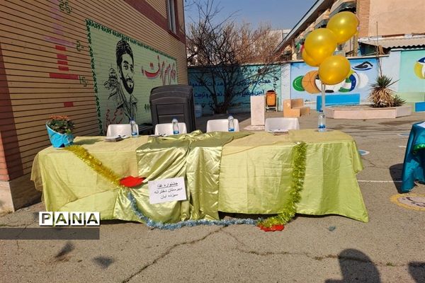 برگزاری جشنواره غذا در دبیرستان سیزده آبان ناحیه یک کرج