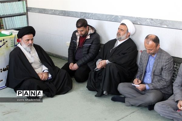 دیدار معاونان و مربیان تربیتی با امام جمعه گلوگاه
