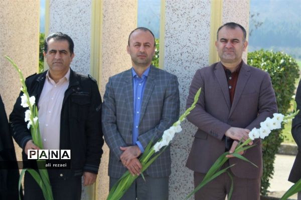 غبارروبی مزار شهدای گمنام گلوگاه در روز امور تربیتی