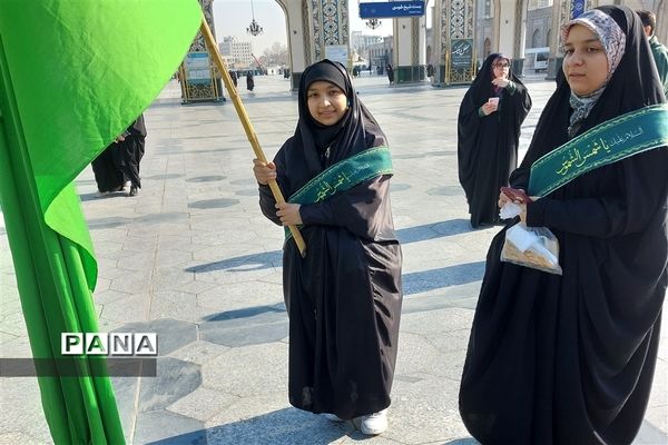 دومین روز دیدار دانش‌آموزان زیارت اولی شهر تهران با امام رضا( ع)