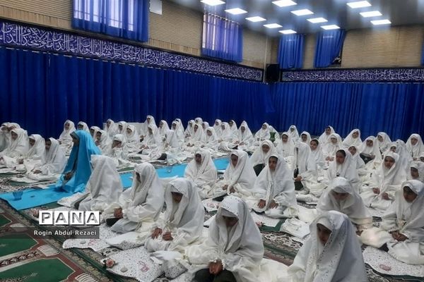 جشن تکلیف دانش‌آموزان پایه سوم ابتدایی آموزشگاه الله‌اکبر اسلامشهر