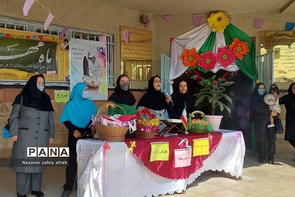 برگزاری جشن شکوفه‌ها در دبستان حضرت زینب(س) رودهن