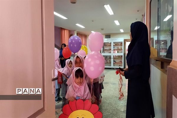 برگزاری مراسم جشن شکوفه‌ها در شهرستان قرچک