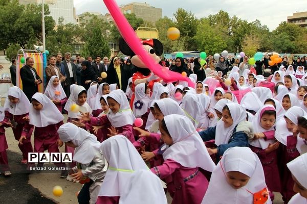آیین استانی جشن شکوفه‌ها در اورمیه
