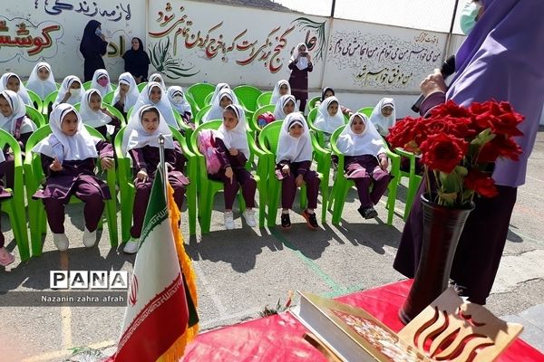 برگزاری جشن شکوفه‌ها در دبستان حضرت زهرا(س) رودهن