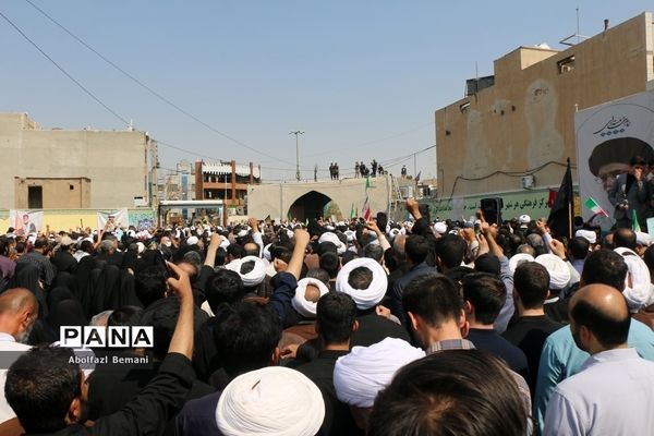 خروش انقلابی مردم قم علیه اغتشاشگران