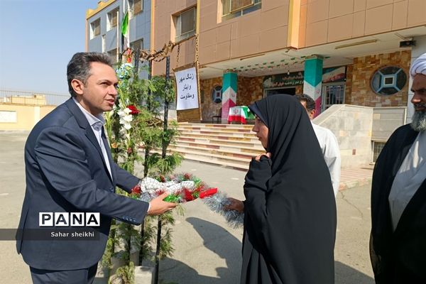 زنگ مهر و ایثار و مقاومت در آموزشگاه طلوع فجر ملارد