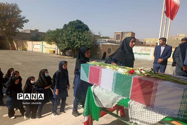 زنگ مهر و ایثار و مقاومت در آموزشگاه طلوع فجر ملارد