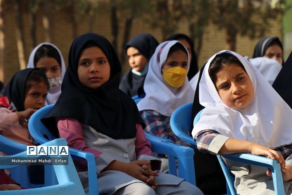 زنگ مهر و مقاومت در مدارس ابرکوه