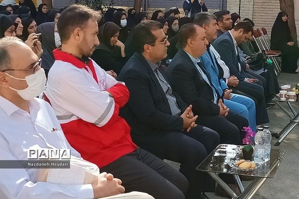 آیین نواختن زنگ مهر و مراسم بازگشایی مدارس در بهارستان‌دو