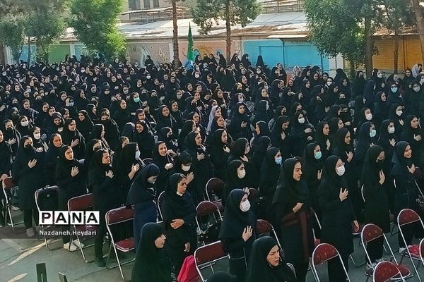 آیین نواختن زنگ مهر و مراسم بازگشایی مدارس در بهارستان‌دو