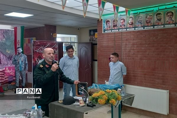 آیین بازگشایی مدارس و گرامیداشت هفته دفاع مقدس در هنرستان سپاه منطقه ۱۳