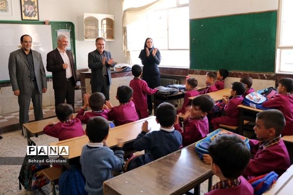 بازدید معاون وزیر آموزش و پرورش از مدارس آذربایجان غربی