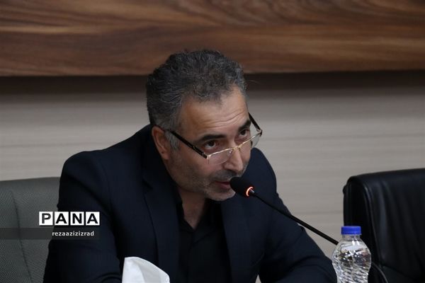 جلسه هماهنگی شور عاطفه‌ها در تالار معلم تبریز