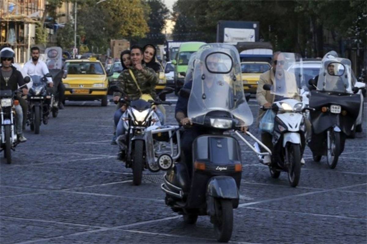 ایجاد خط ویژه موتورسیکلت در خیابان مولوی